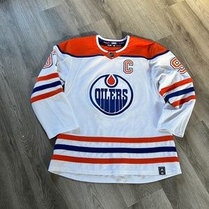 Oilers Jersey size 52